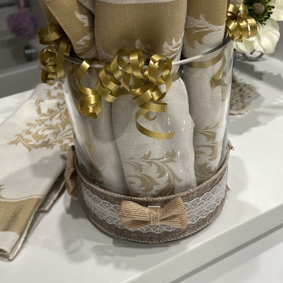 Antique/Vintage House Warming Gift of 12 Polyester Napkins Gold & Light Tan - Picture 9 of 9